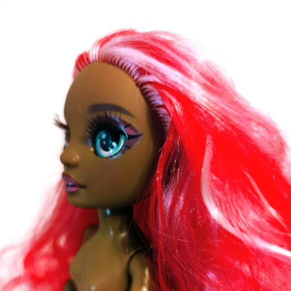 Rainbow High Daria Roselyn Deluxe Doll Series 3 MGA 2021 - Picture 4 of 7